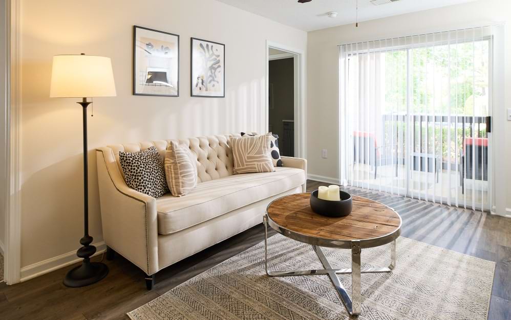 C3AR - 3 bedroom floorplan layout with 3 bathrooms and 1140 square feet (Expansive Living Area)