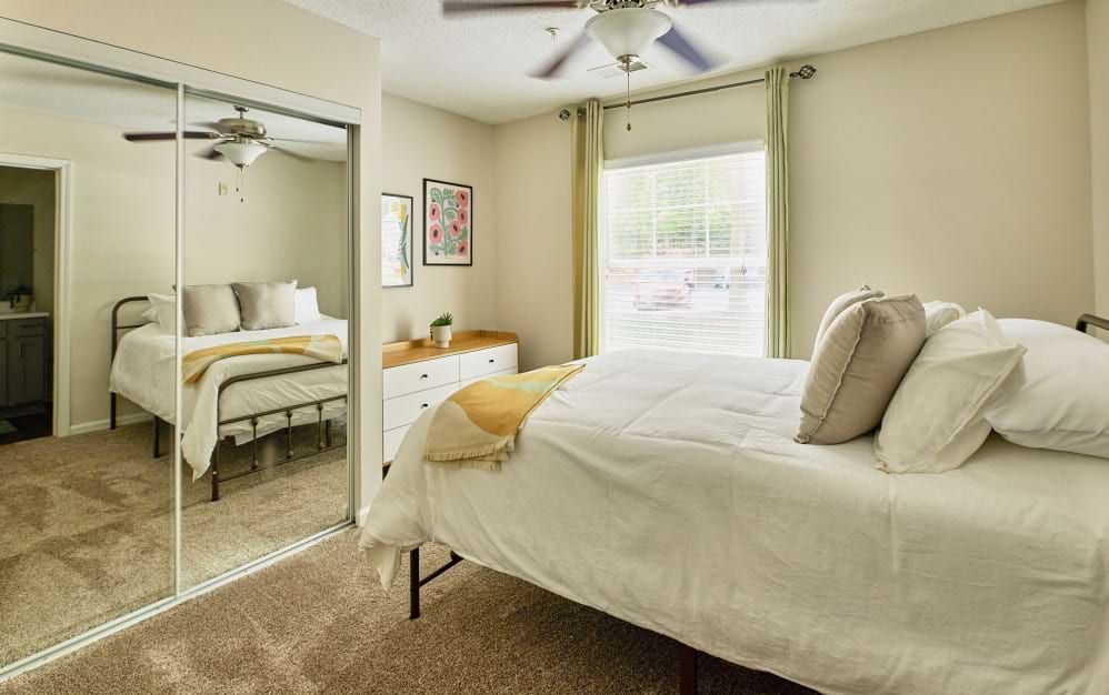C3AR - 3 bedroom floorplan layout with 3 bathrooms and 1140 square feet (Inviting Secondary Bedroom)