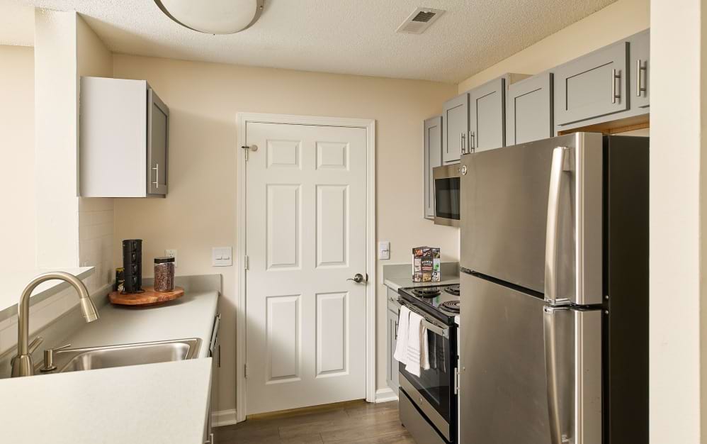 C3AR - 3 bedroom floorplan layout with 3 bathrooms and 1140 square feet (Gourmet Designer Kitchen)
